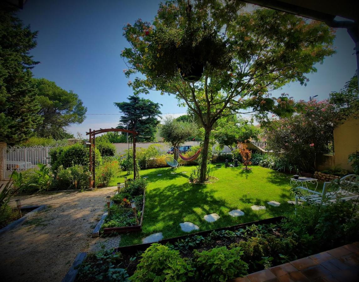 La Maison Du Chemin Des Prairies Morieres-les-Avignon Buitenkant foto